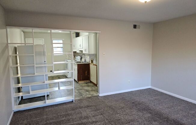 Newly renovated 2 bedroom, 1 bath duplex in Union City