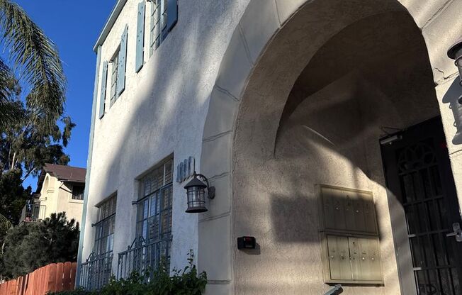 Studio, 1 bath, 425 sqft, $1,495, Unit 09