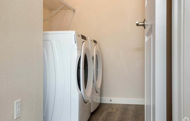 white laundry machines at Palisade Park Townhomes, Broomfield, 80023