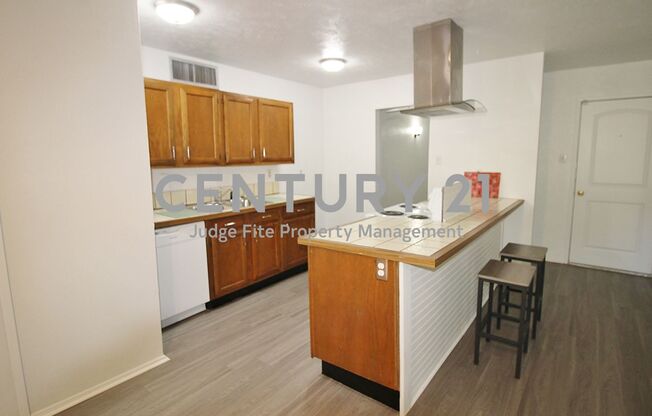 3 beds, 2 baths, $1,895