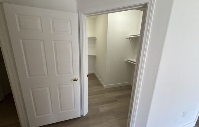 2 beds, 2 baths, $1,450, Unit # 2612