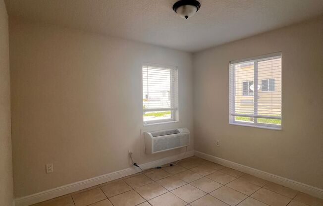 2 beds, 1 bath, 660 sqft, $2,685, Unit 31- Unit 02