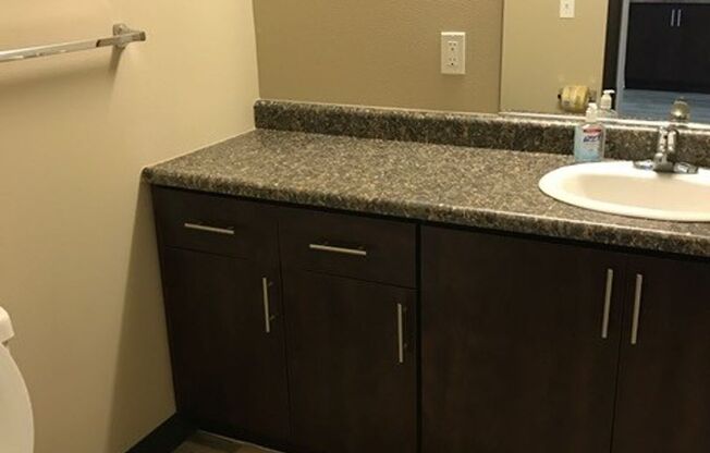 1 bed, 1 bath, 589 sqft, $1,225, Unit 2-304W