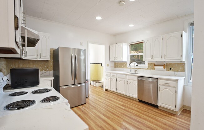 5 beds, 3 baths, 2,185 sqft, $5,000