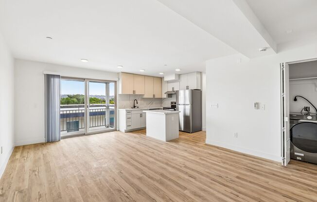2 beds, 2.5 baths, 991 sqft, $4,195, Unit 2330-215
