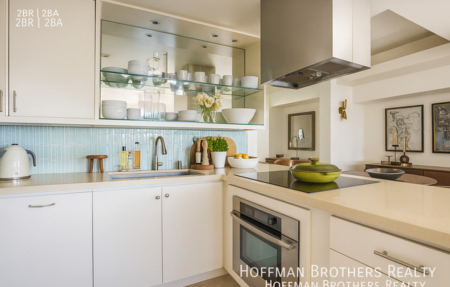 1155 N La Cienega Blvd