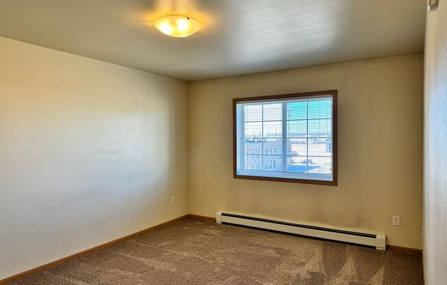 1 bed, 1 bath, 718 sqft, $985, Unit 605-211