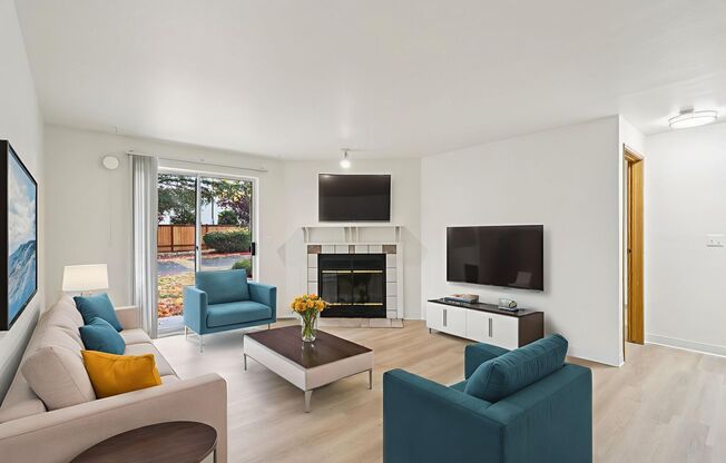 2 beds, 1 bath, 819 sqft, $1,795, Unit B202