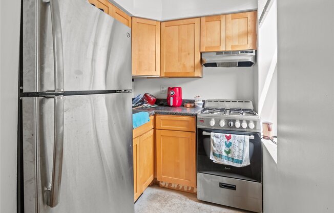 1 bed, 1 bath, $2,800, Unit 2F