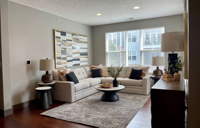 2 beds, 2 baths, 894 sqft, $1,595, Unit B - 1004 Unit 207 - B1078