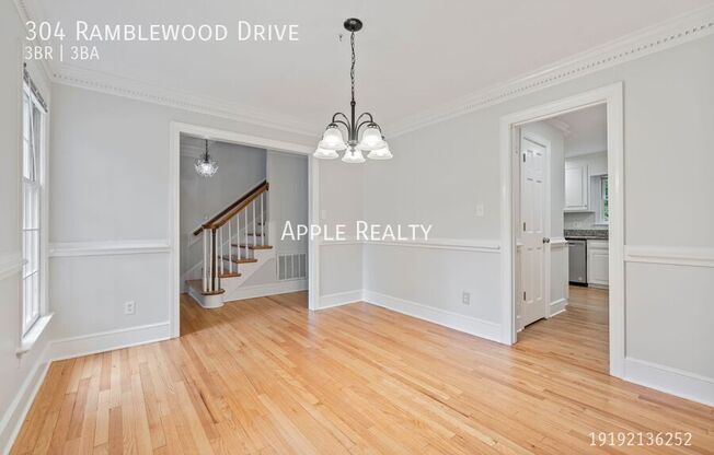 304 RAMBLEWOOD DR