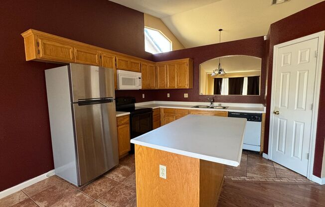 3 beds, 2 baths, $2,300