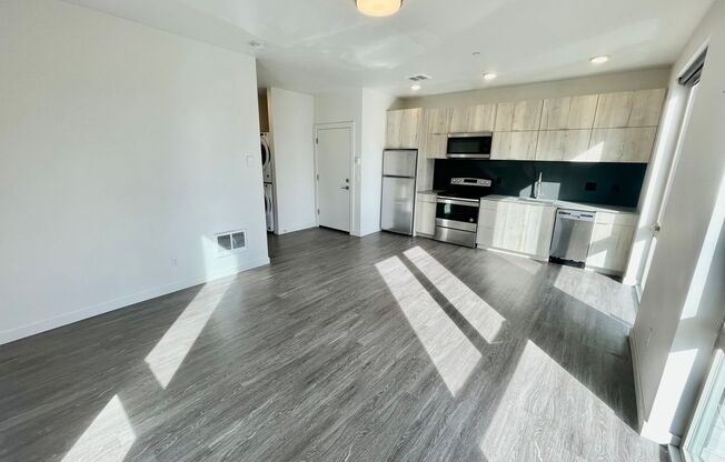 1 bed, 1 bath, 414 sqft, $1,375, Unit 207