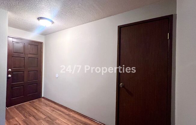 2 beds, 1 bath, $1,795, Unit 5273