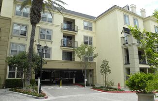 Watermarke Condo 1bed 1 bath