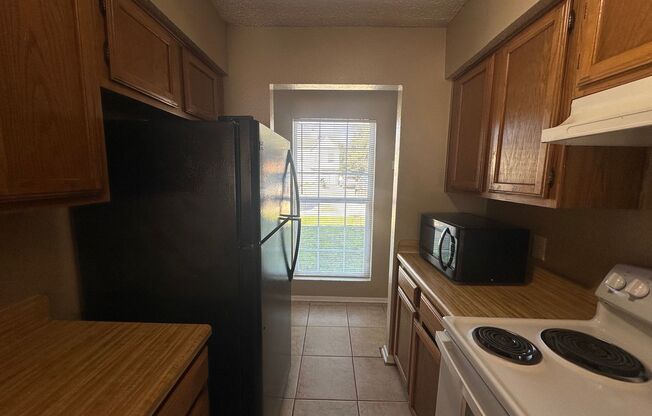 Spacious 2 story town home with fenced yard!