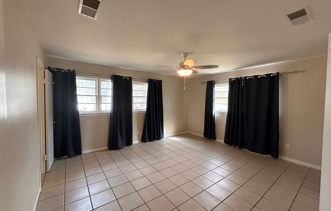 3 beds, 2 baths, $1,350