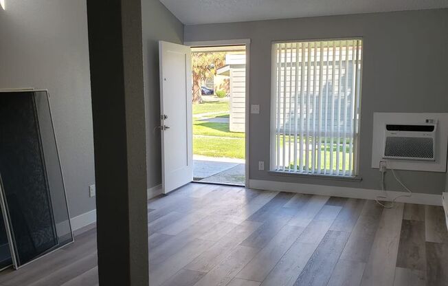 3 beds, 1 bath, 890 sqft, $1,675, Unit 505 H1