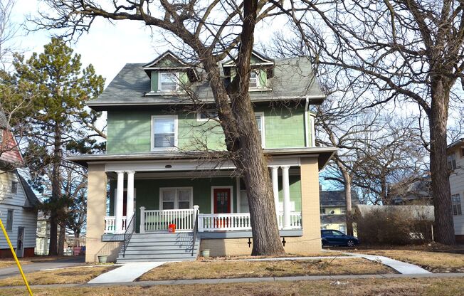 2931 Cottage Grove