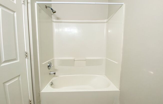 2 beds, 1 bath, 851 sqft, $1,500, Unit 2S