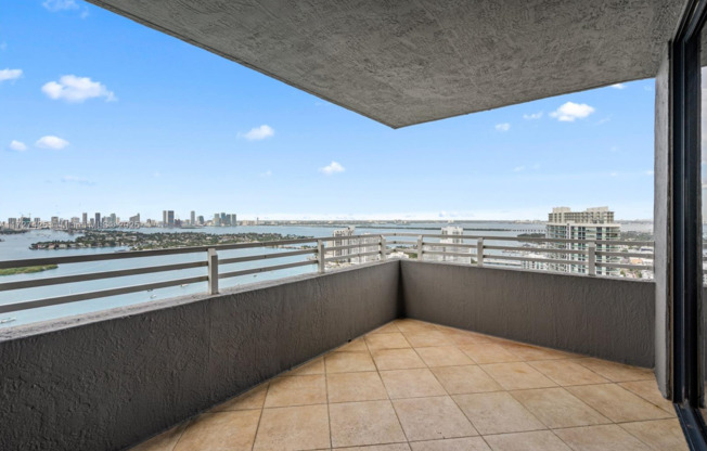 2 beds, 2 baths, 1,262 sqft, $6,500, Unit LPH 01 - 3501