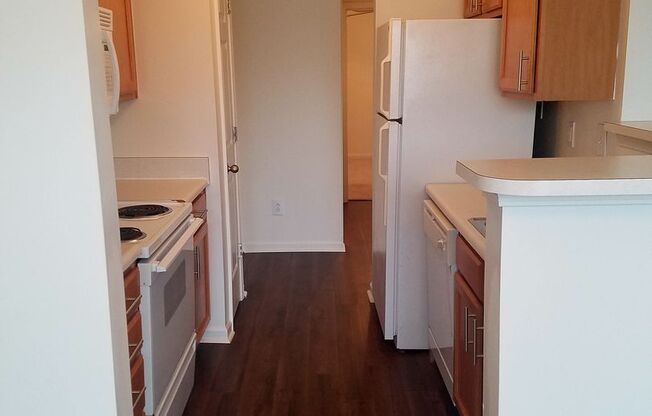 2 beds, 2 baths, 1,033 sqft, $1,609, Unit 29-29104