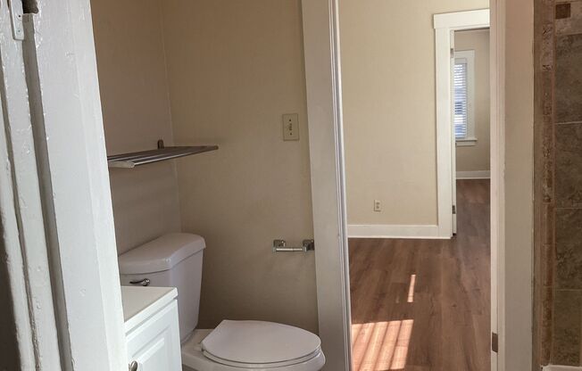 3 beds, 1 bath, $3,950