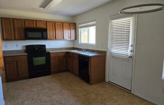 3 beds, 2.5 baths, $1,775