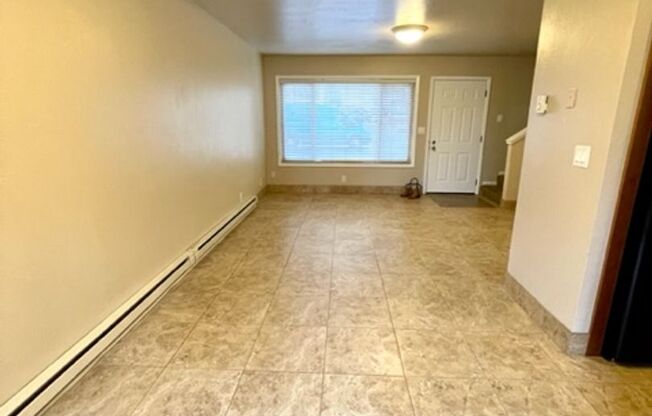 2 beds, 1.5 baths, 1,000 sqft, $1,595, Unit 06