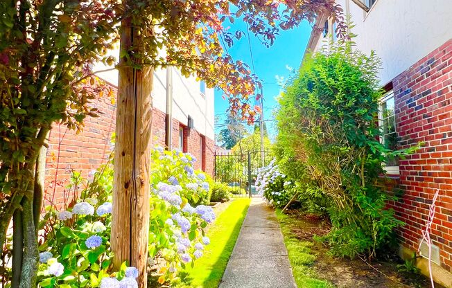 1 bed, 1 bath, 630 sqft, $1,425, Unit 4111 - 3