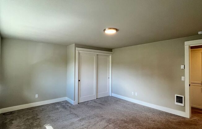 2 beds, 1.5 baths, $1,795, Unit B 3