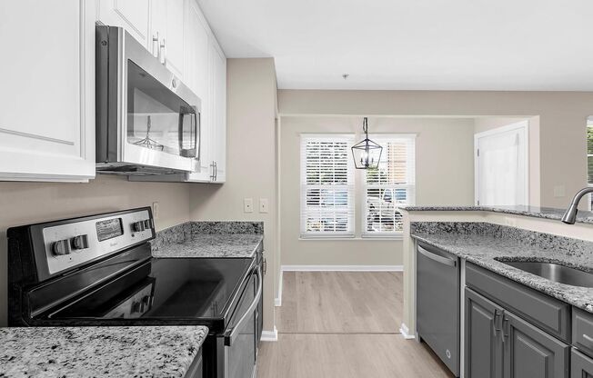 Ground Level Condo in Piney Orchard -Odenton