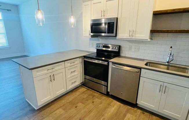 935 McAlway Rd Unit 203