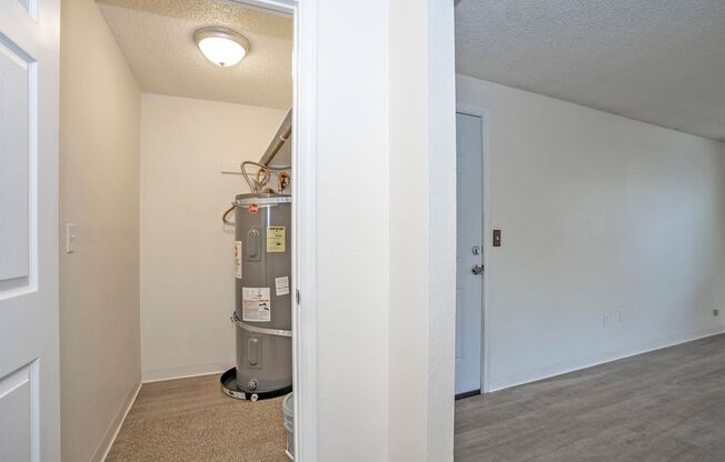 2 beds, 1 bath, $1,490, Unit UNIT 1