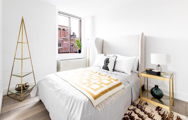 1 bed, 1 bath, $4,205, Unit 17D