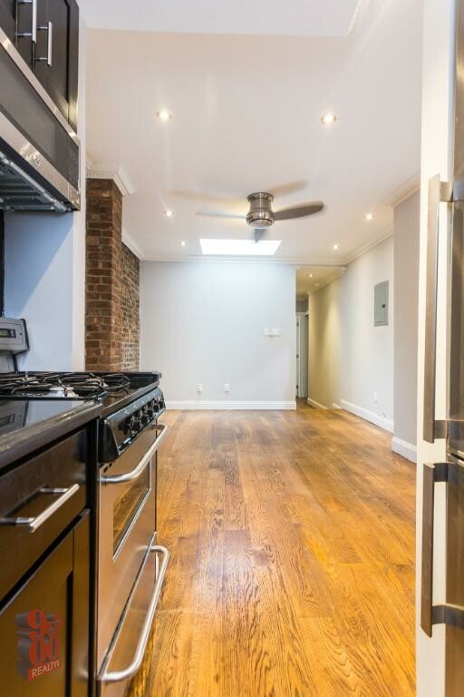 437 W 53RD ST