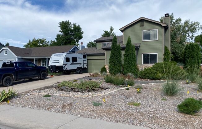 3-Bed / 3.5-Bath Single-Family Mid-Town Home in Cul-De-Sac w/ Fenced Backyard