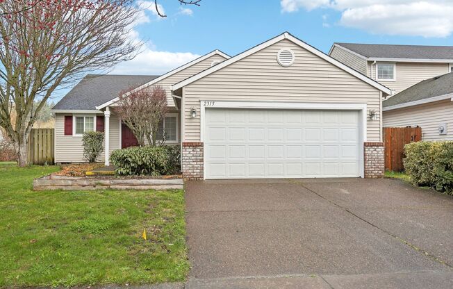 Beautiful 4BR/2BA Single-Level Home in Heart of McMinnville