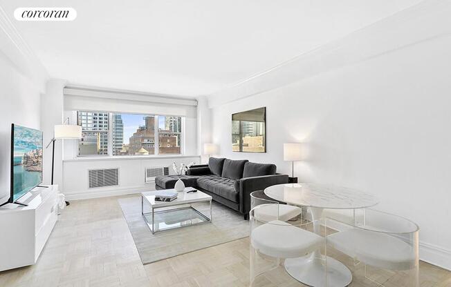 1 bed, 1 bath, 795 sqft, $5,300, Unit 2B