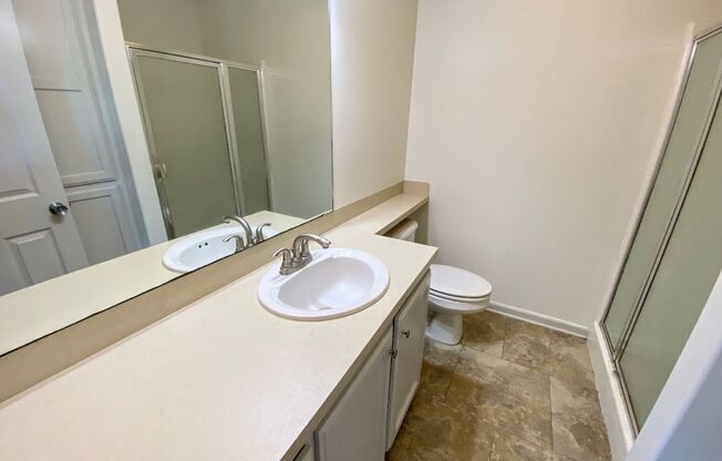 2 beds, 2.5 baths, $1,095, Unit 365 East Sale Road