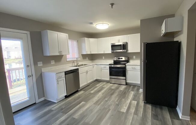 2 beds, 1.5 baths, 1,200 sqft, $1,900, Unit 8130-07