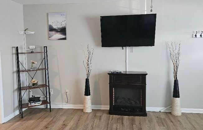 Move-In Ready 2BR/2BA Condo in Georgetown Villas – Fully Furnished!