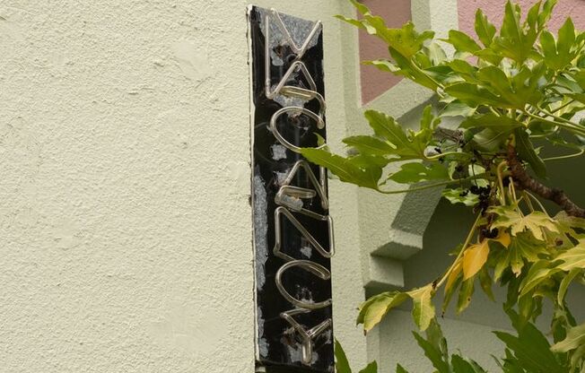 Studio, 1 bath, 425 sqft, $1,275, Unit 212