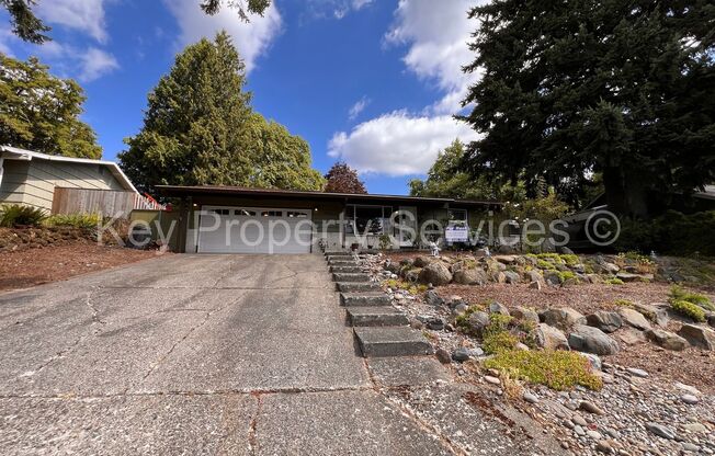 Beautifully Remodeled Gresham Ranch
