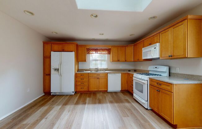 2 Bed, Plus Bonus Room, 2 Bath Coronado Cottage Available for Long Term Lease! Utilities Included!
