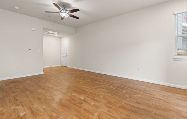 1 bed, 1 bath, 740 sqft, $1,500, Unit 109