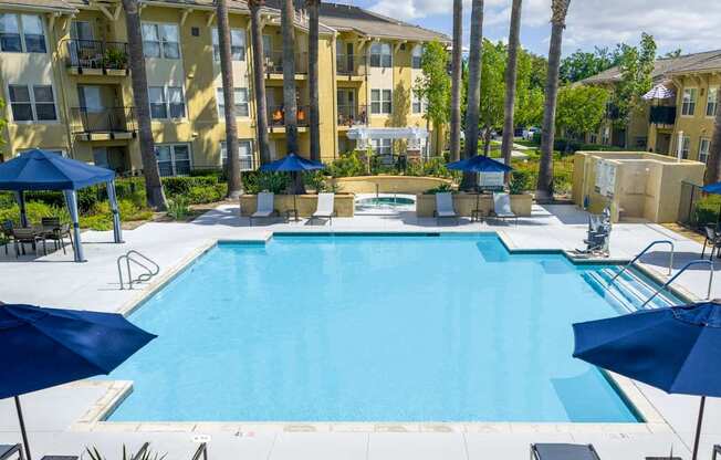 Swimming pool at 55+ FountainGlen Temecula