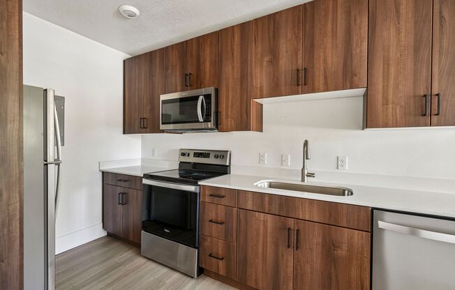 Studio, 1 bath, 275 sqft, $999, Unit 03