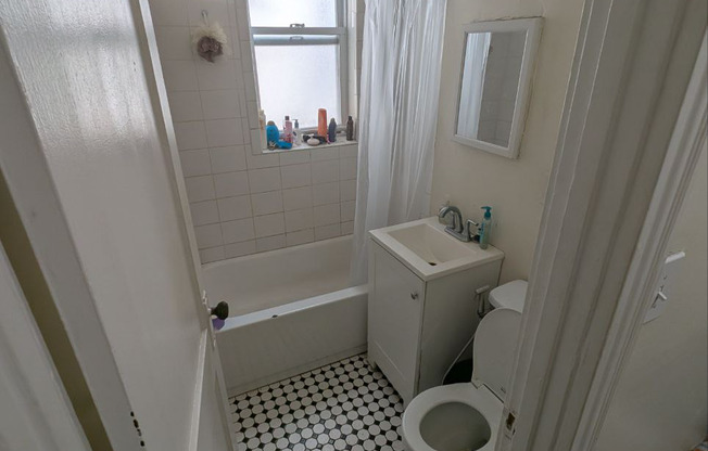 352 Riverway