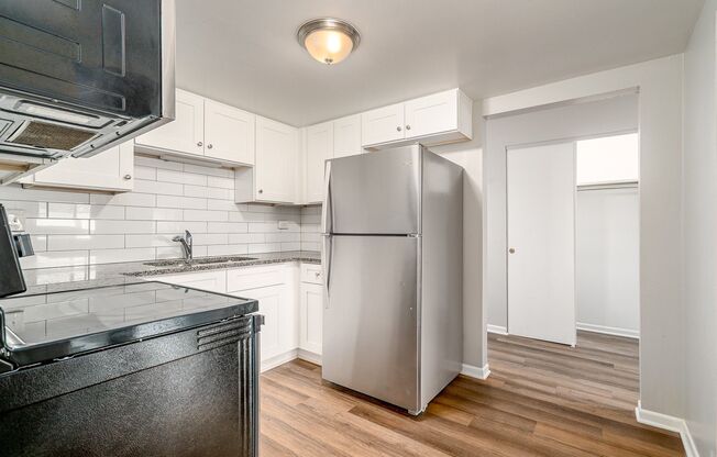 315-329 Kimbell Apartments